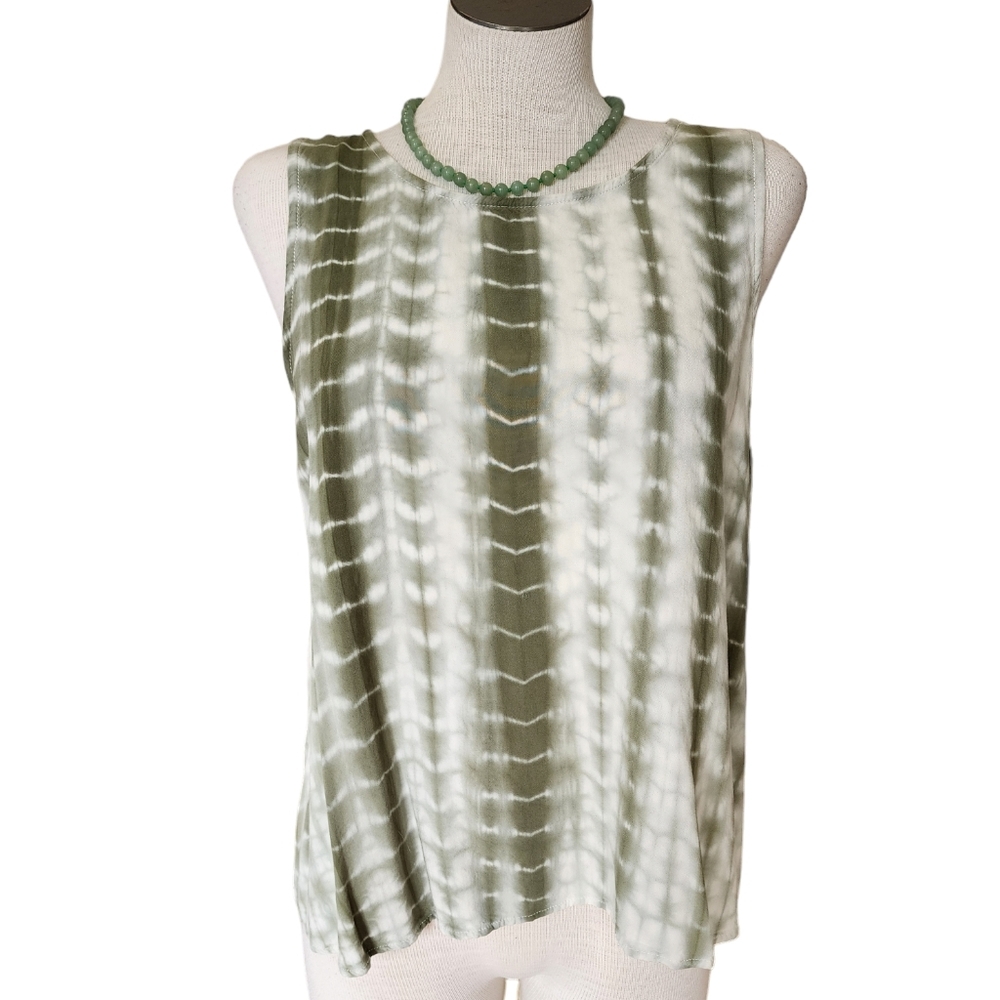 a.n.a. Green Tie Dye Print Sleeveless Blouse Key Hole Closure Women's Top L